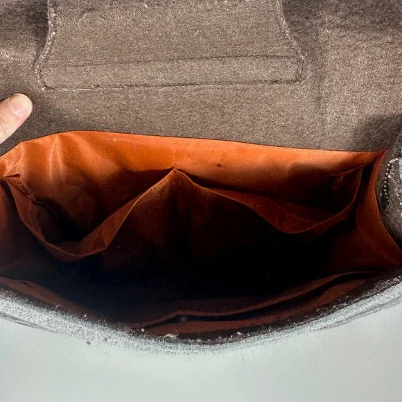 SCOUT Felt Crossbody diaper Bag Buckle Flap Grey Orange Interior changing pad - Picture 5 of 13